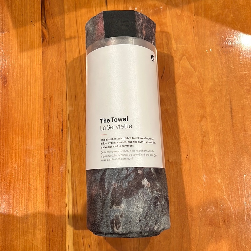 NWT Lululemon The Towel